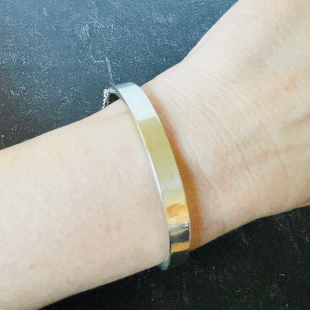 Sterling Silver Modern Smooth Hinged Bangle Box Clasp & Safety Chain NEW 13G